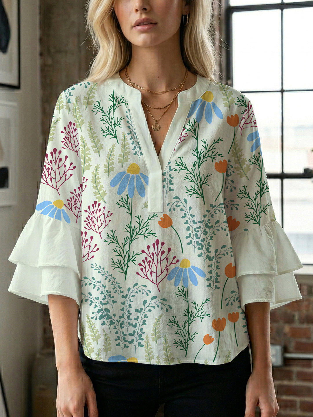 Damen Blusenshirt med voluminösa ärmar och blommönster Mirla-Eva Jonsson