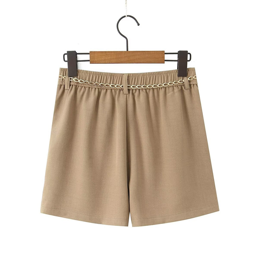 Damen Chice Shorts mit eleganter Kette und hochgeschnittenem Bund Mirla-Eva Jonsson