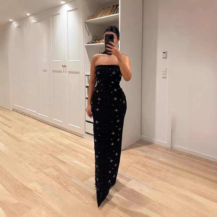 Damen Couture Maxiklänning med glänsande paljetter och strapless design Mirla-Eva Jonsson