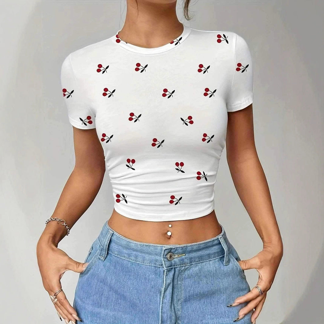 Damen Crop-T-Shirt med fräscht körsbärsmotiv och figurnära snitt Mirla-Eva Jonsson