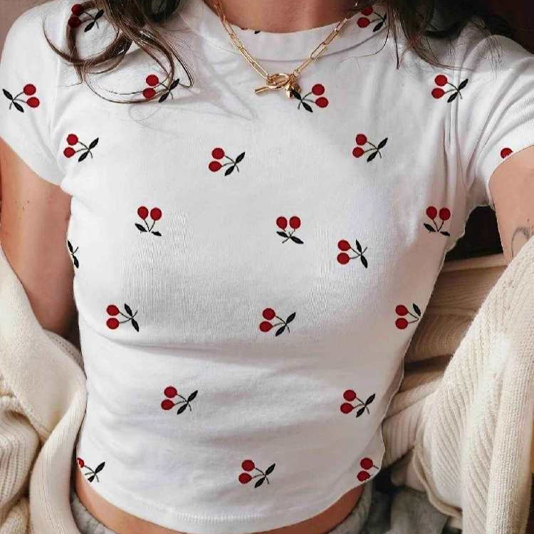 Damen Crop-T-Shirt med fräscht körsbärsmotiv och figurnära snitt Mirla-Eva Jonsson