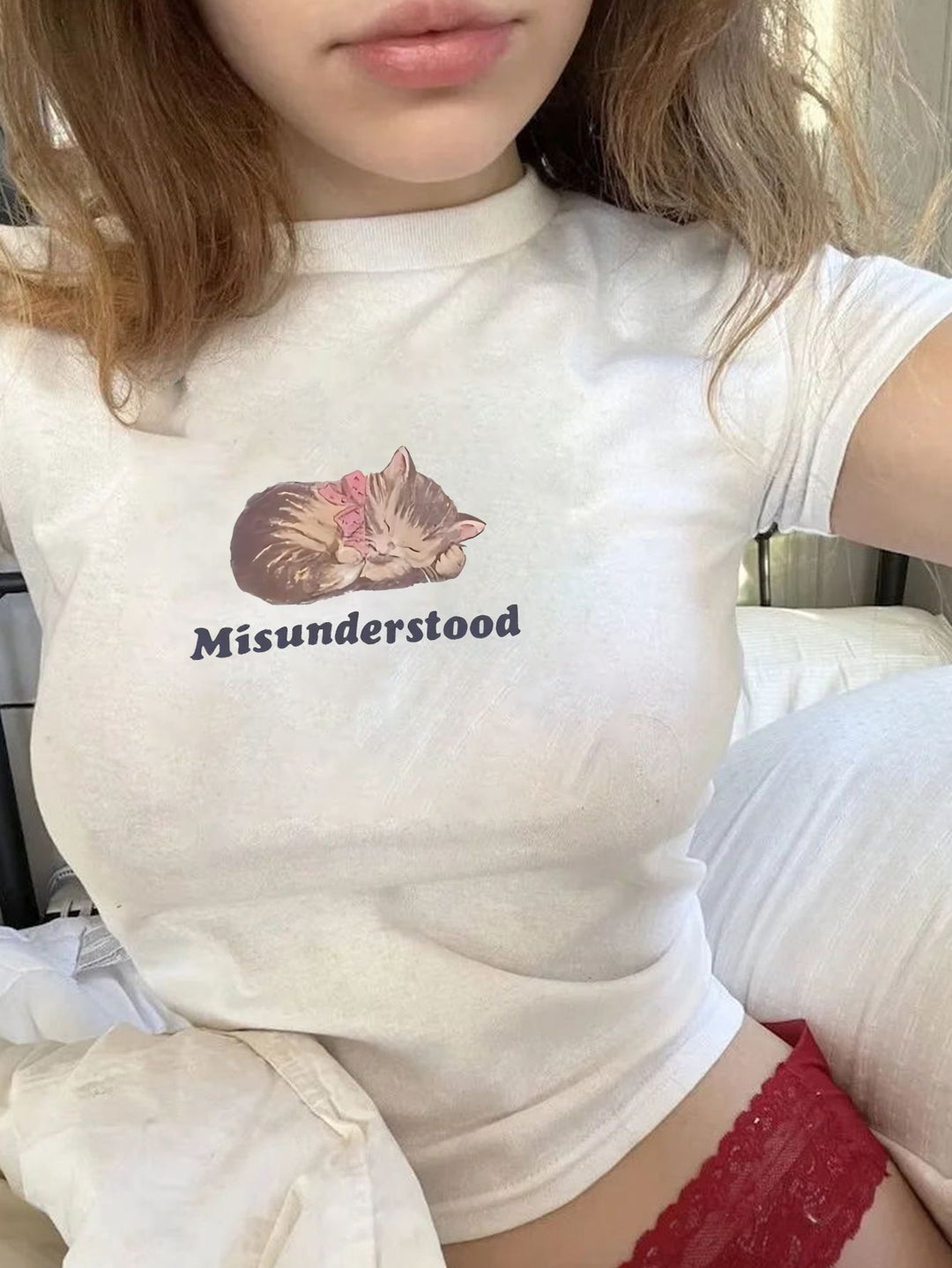Damen Crop-T-Shirt med iögonfallande statement-tryck Mirla-Eva Jonsson