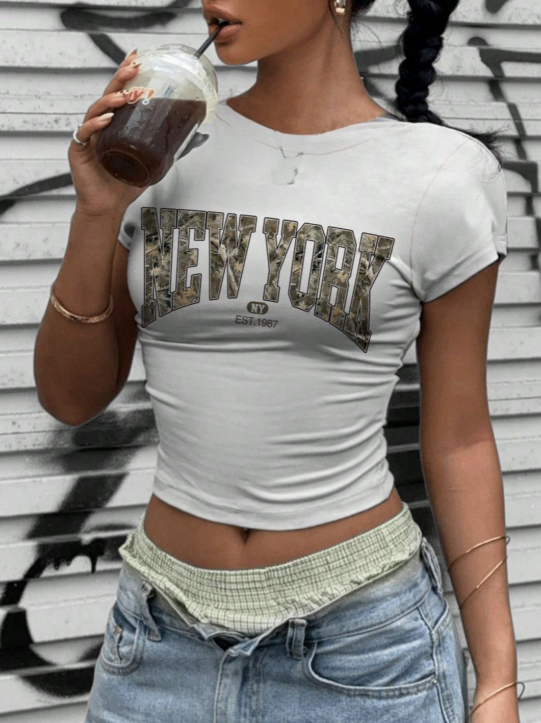 Damen Crop-T-shirt med iögonfallande New York grafiktryck Mirla-Eva Jonsson