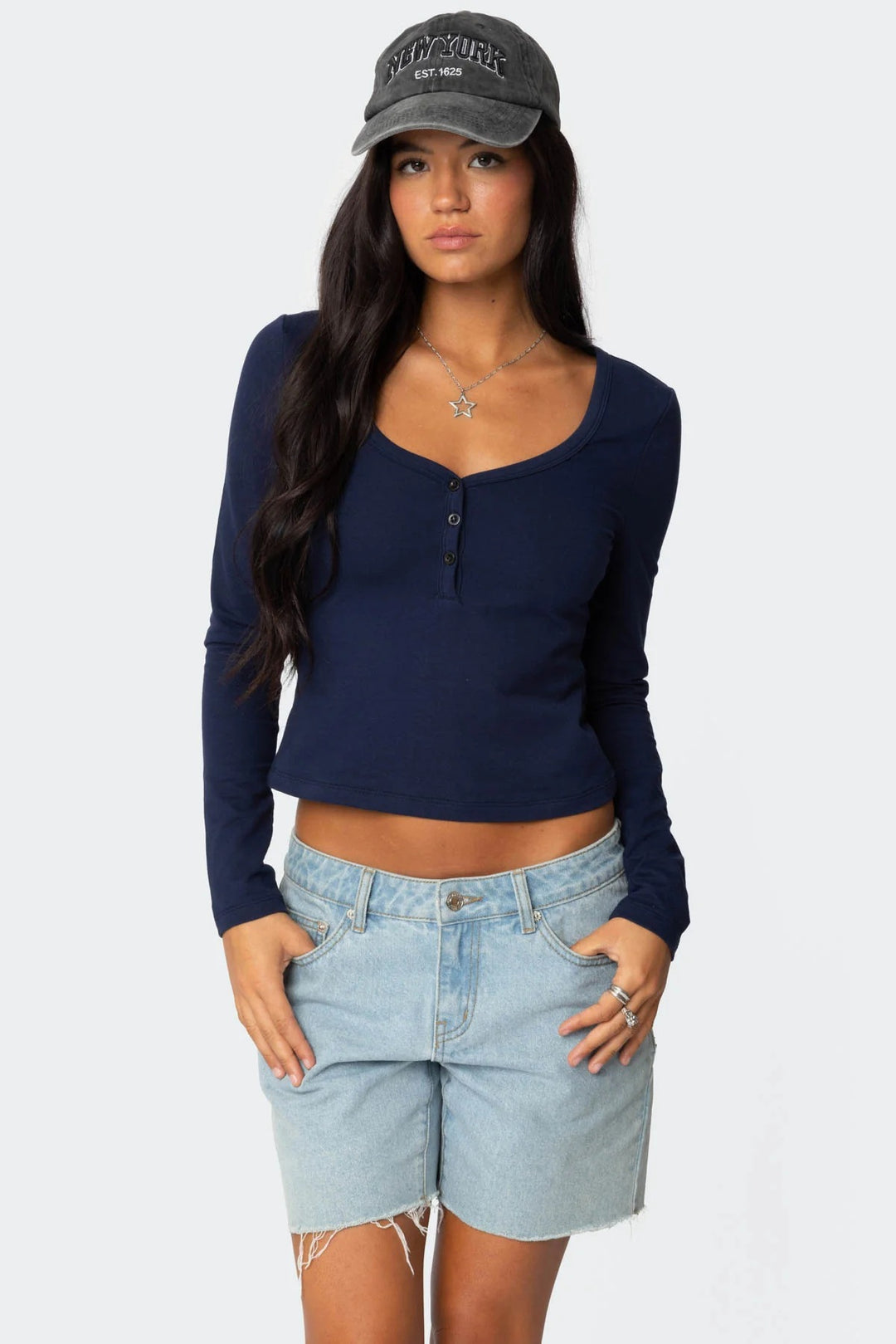 Damen Cropped Långärmad skjorta med knapplista och mjukt tyg Mirla-Eva Jonsson