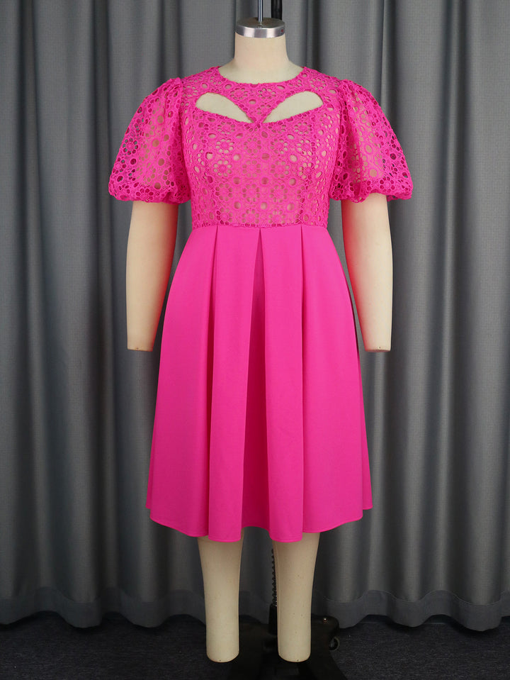 Damen Elegant A-linje Klänning med Cut-Out Detaljer och Puffärmar Mirla-Eva Jonsson