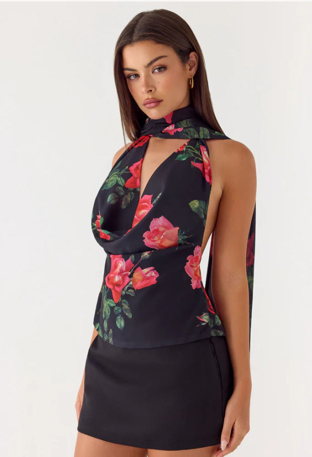 Damen Elegant Chiffon Top med blommigt halsband och djup utskärning Mirla-Eva Jonsson