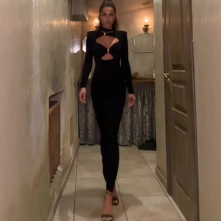 Damen Elegant Maxiklänning med hög halsutskärning och raffinerade cut-outs Mirla-Eva Jonsson