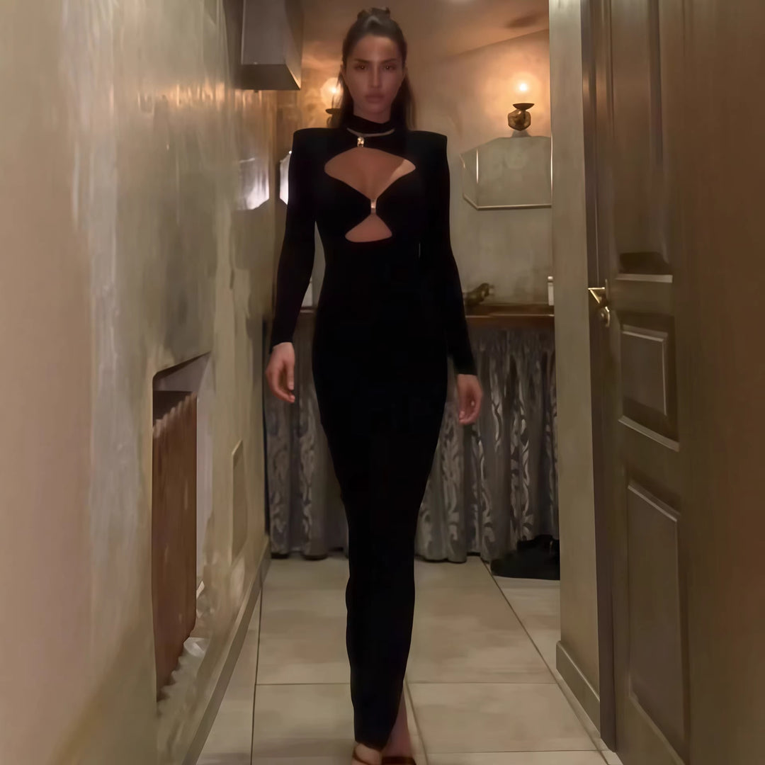Damen Elegant Maxiklänning med hög halsutskärning och raffinerade cut-outs Mirla-Eva Jonsson