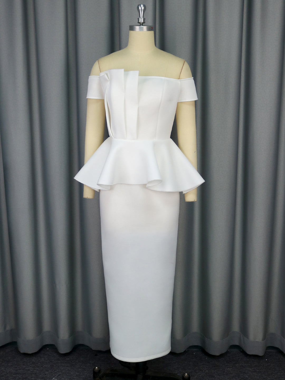 Damen Elegant Peplum Klänning med Off-the-Shoulder Topp Mirla-Eva Jonsson