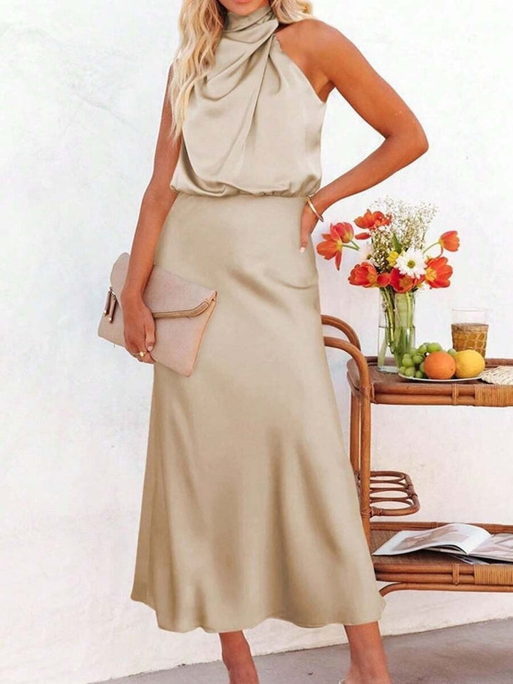 Damen Elegant Strap Dress with Draped Top and A-Line Cut Mirla-Eva Jonsson