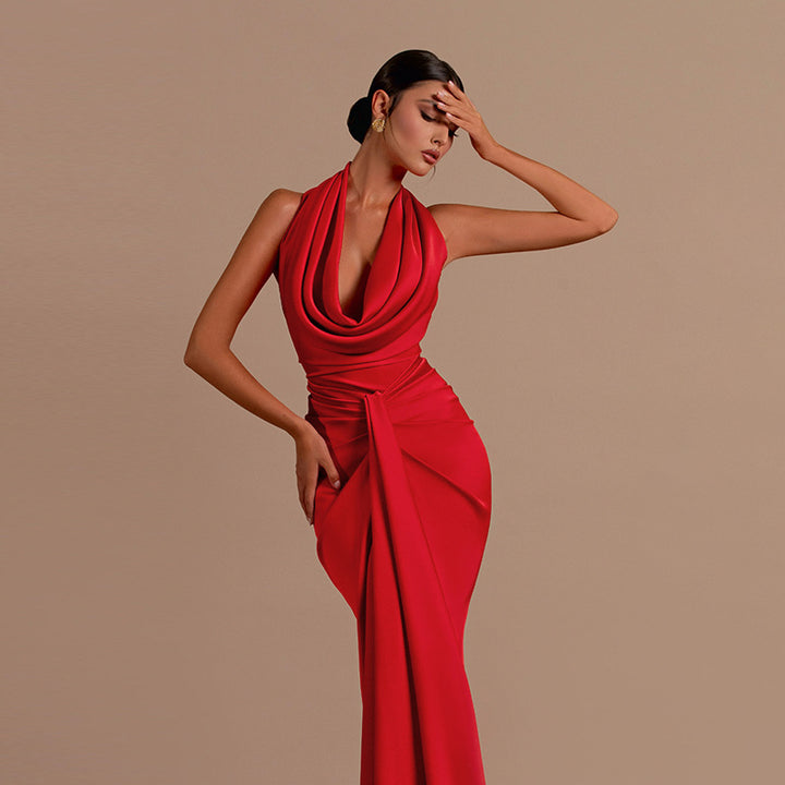 Damen Elegant Wrap Maxi Dress with Deep V-Neck and Figure-Hugging Silhouette Mirla-Eva Jonsson