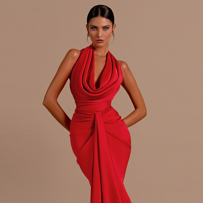 Damen Elegant Wrap Maxi Dress with Deep V-Neck and Figure-Hugging Silhouette Mirla-Eva Jonsson