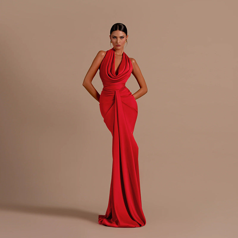 Damen Elegant Wrap Maxi Dress with Deep V-Neck and Figure-Hugging Silhouette Mirla-Eva Jonsson