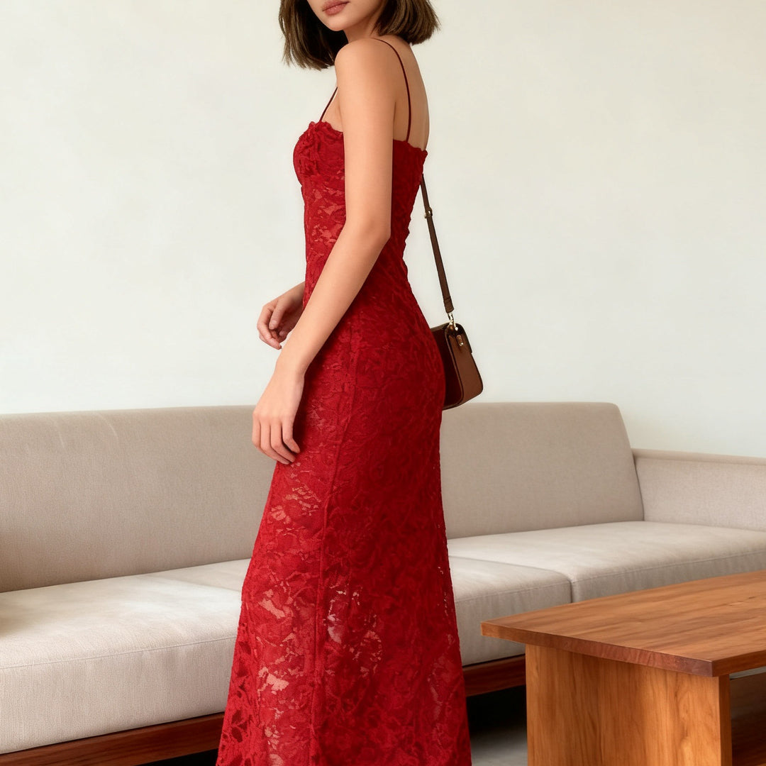 Damen Elegant long lace dress with gathered detail and thin straps Mirla-Eva Jonsson