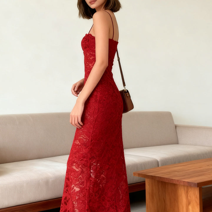 Damen Elegant long lace dress with gathered detail and thin straps Mirla-Eva Jonsson