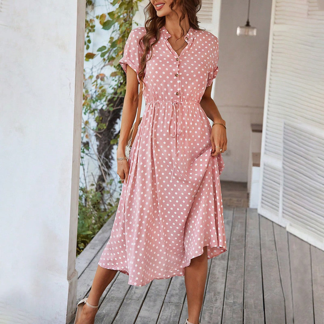 Damen Elegant skjortklänning med figursydd design och prickar Mirla-Eva Jonsson