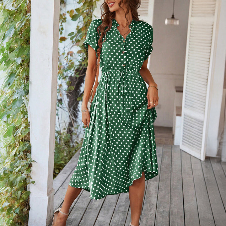 Damen Elegant skjortklänning med figursydd design och prickar Mirla-Eva Jonsson