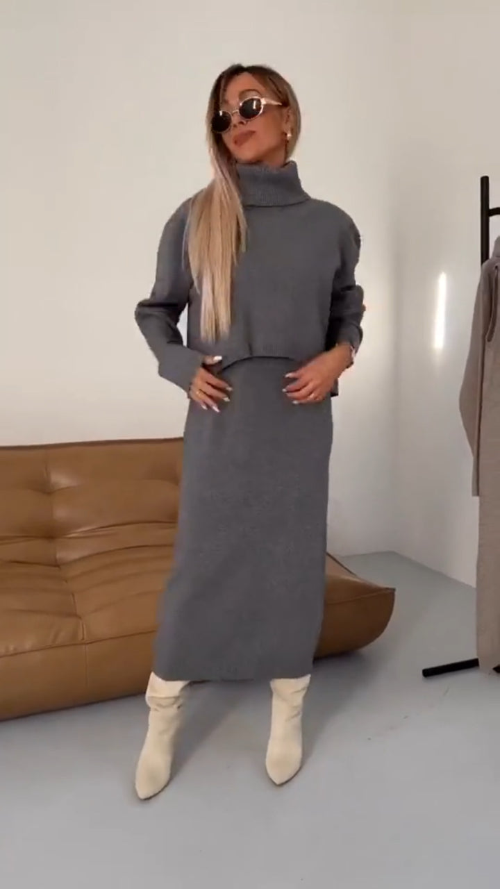 Damen Elegant stickad klänning med överlappande axlar Mirla-Eva Jonsson