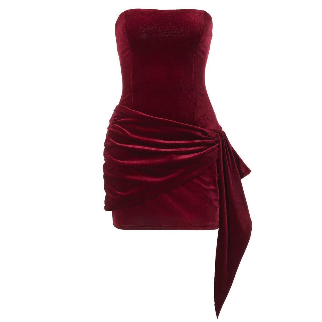 Damen Elegantes Cocktailklänning med asymmetrisk volangdesign Mirla-Eva Jonsson