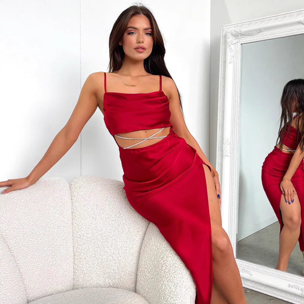 Damen Elegantes Satin-Maxi-Kleid mit splittem Design und verstellbaren Spaghettiträgern Mirla-Eva Jonsson