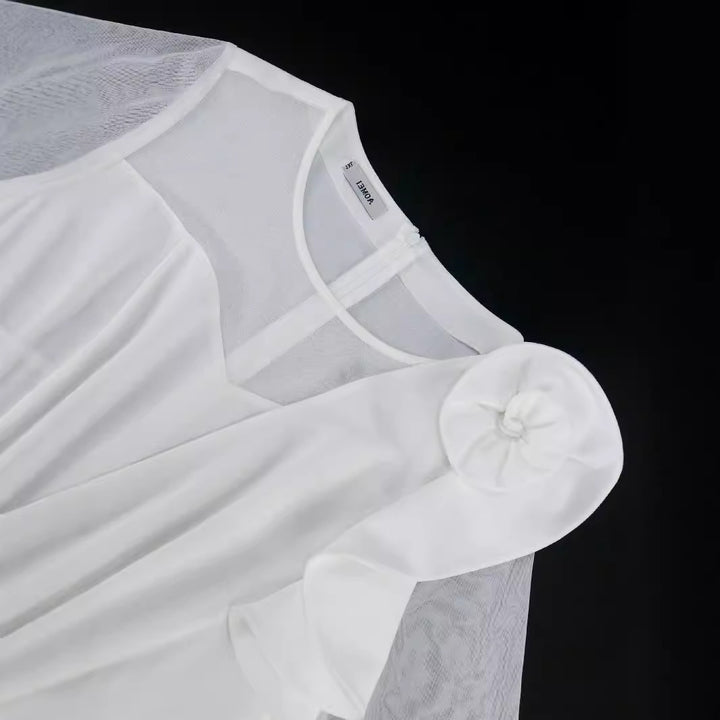 Damen Faltendes Kort Klänning med Innovativ Inslag och Transparenta Ärmar Mirla-Eva Jonsson