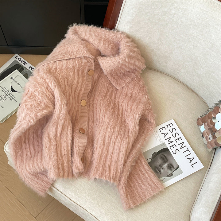 Damen Flauschige Strickjacke mit breitem Kragen und Knopfleiste Mirla-Eva Jonsson