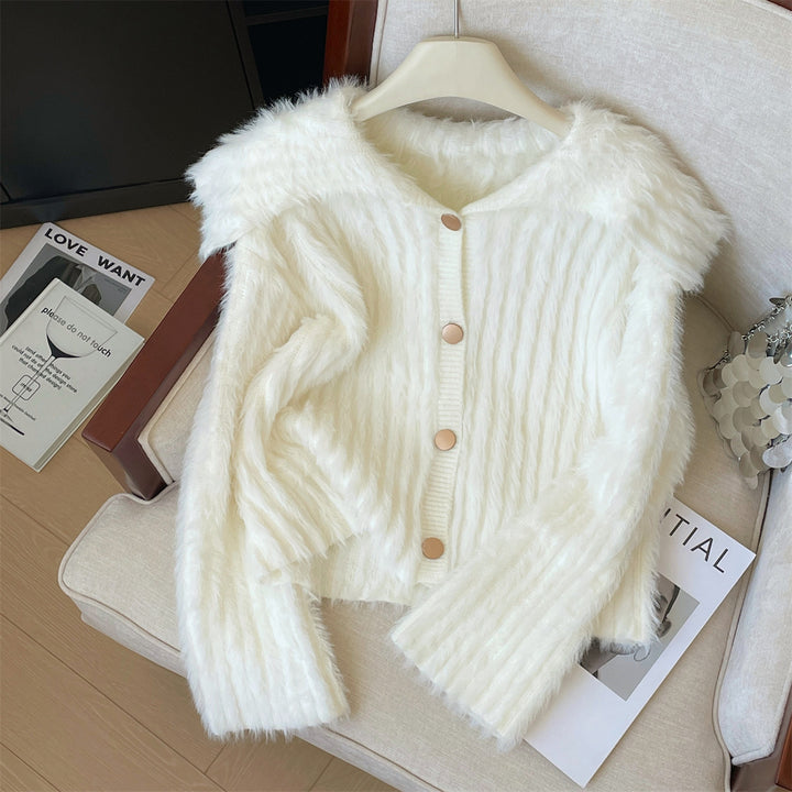 Damen Flauschige Strickjacke mit breitem Kragen und Knopfleiste Mirla-Eva Jonsson
