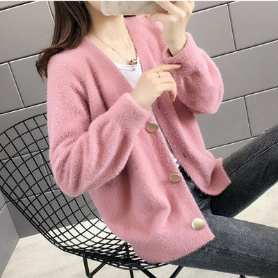 Damen Flauschige Strickjacke mit eleganten Knopfdetails Mirla-Eva Jonsson