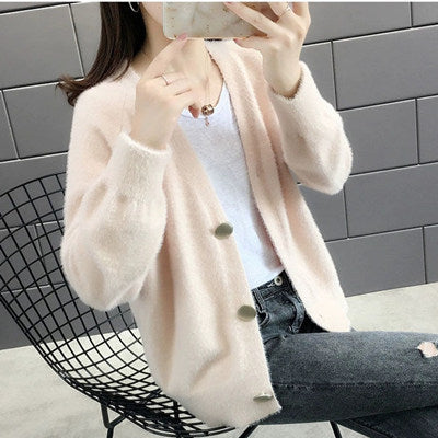 Damen Flauschige Strickjacke mit eleganten Knopfdetails Mirla-Eva Jonsson