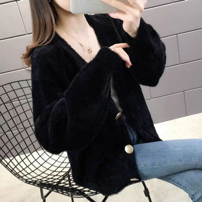 Damen Flauschige Strickjacke mit eleganten Knopfdetails Mirla-Eva Jonsson