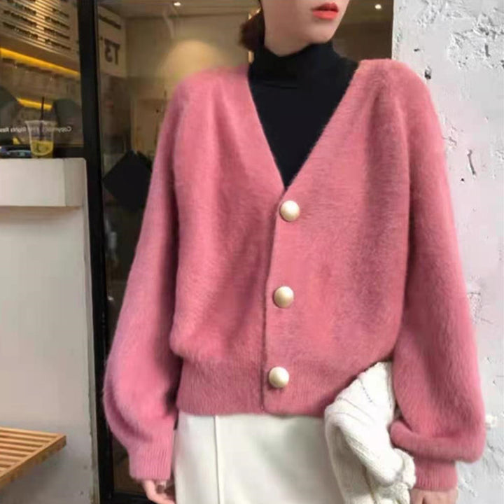 Damen Flauschige Strickjacke mit eleganten Knopfdetails Mirla-Eva Jonsson