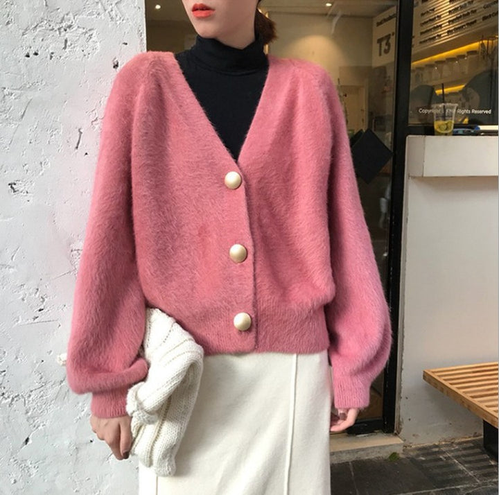 Damen Flauschige Strickjacke mit großen Knöpfen und voluminösen Ärmeln Mirla-Eva Jonsson