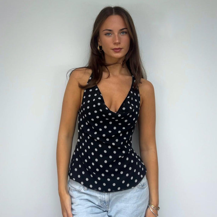 Damen Freizeit Top mit verspieltem Polka-Dots-Muster und modernem V-Ausschnitt Mirla-Eva Jonsson