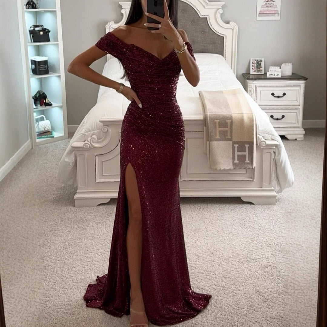 Damen Glamourösa Aftonklänning med off-shoulder snitt och skimrande tyg Mirla-Eva Jonsson