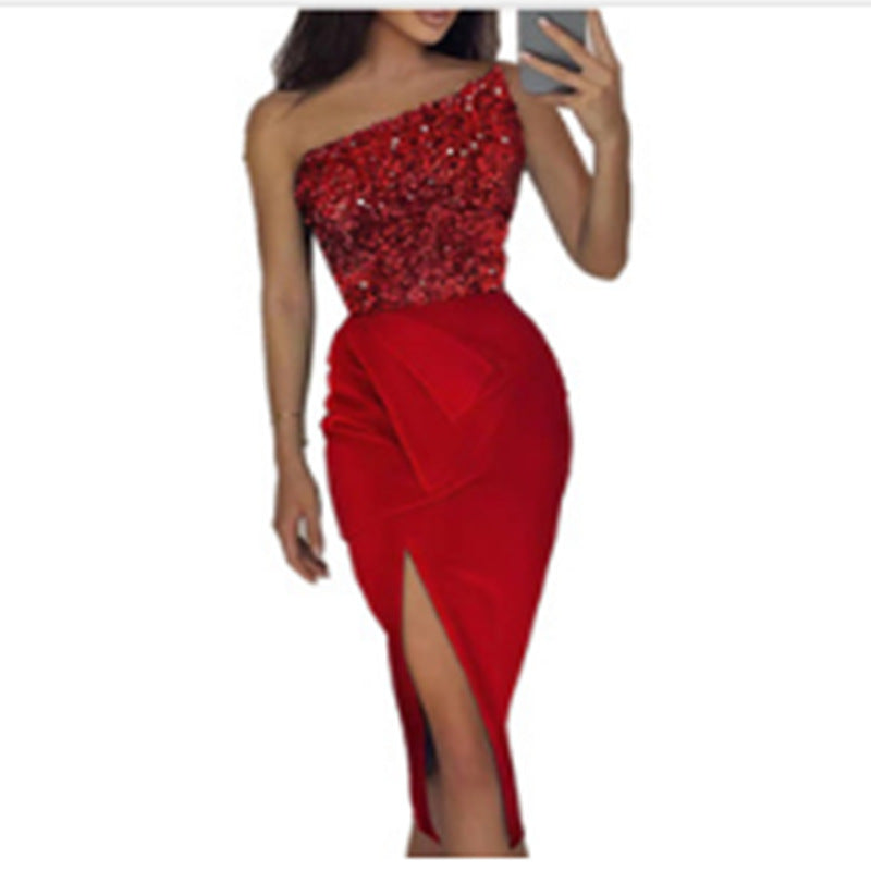 Damen Glamouröses Abendkleid mit asymmetrischem Ausschnitt und schimmerndem Oberteil Mirla-Eva Jonsson