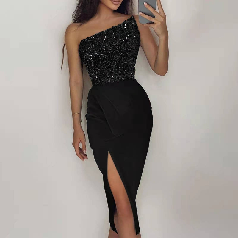 Damen Glamouröses Abendkleid mit asymmetrischem Ausschnitt und schimmerndem Oberteil Mirla-Eva Jonsson