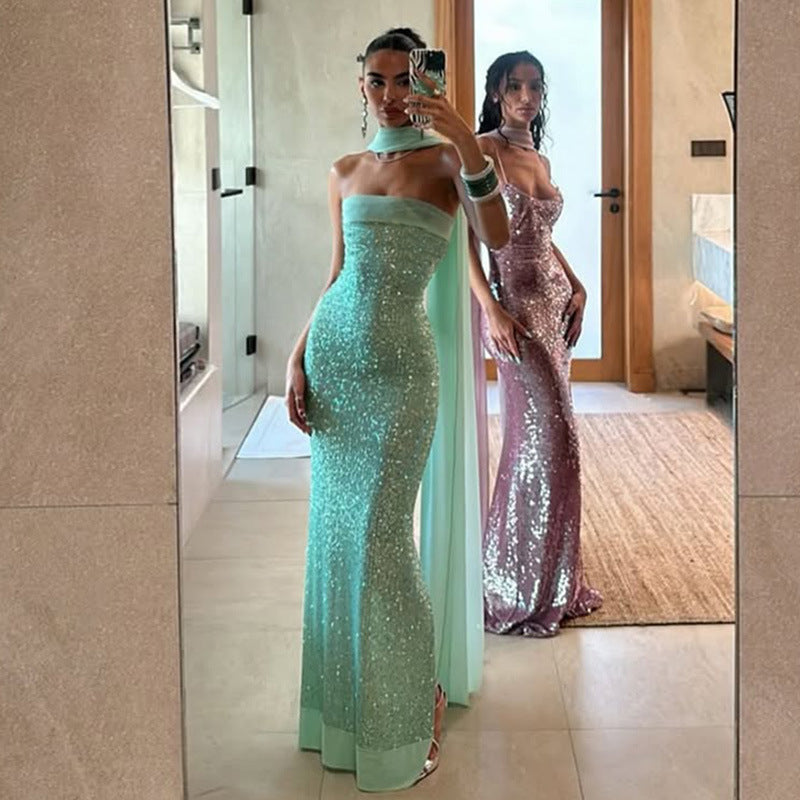 Damen Glamouröses Abendkleid mit schimmernden Pailletten und figurbetonter Silhouette Mirla-Eva Jonsson