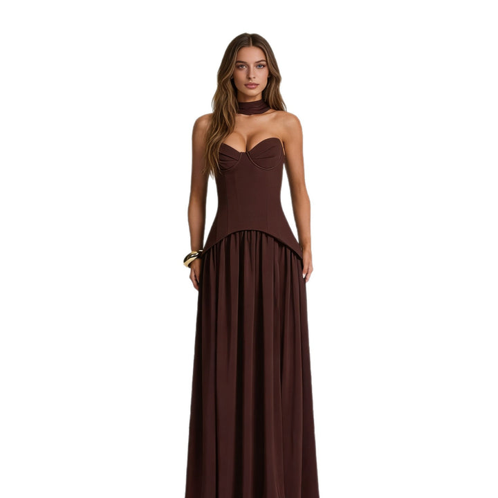 Damen Glamouröses Abendkleid mit schulterfreiem Design und exquisite Drapierung Mirla-Eva Jonsson