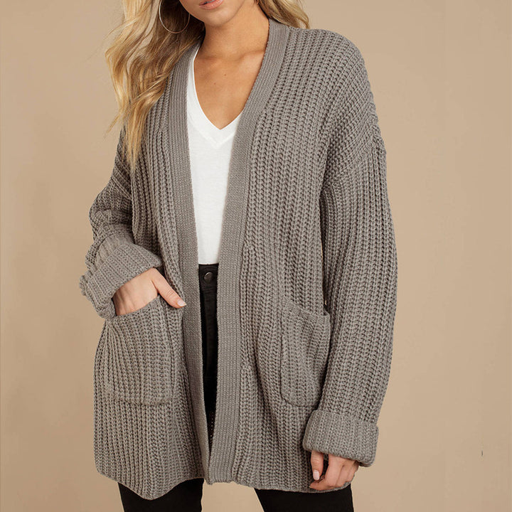 Damen Grob gestrickte Kuscheljacke mit tiefem V-Ausschnitt und lässigem Schnitt Eva Jonsson-Eva Jonsson