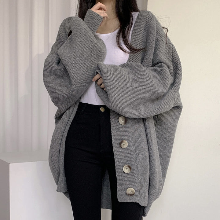 Damen Grobstrick Cardigan mit oversized Schnitt und dekorativen Knöpfen Eva Jonsson-Eva Jonsson