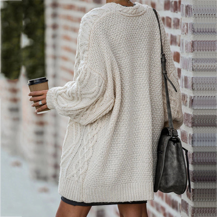 Damen Grobstrickcardigan mit elegantem Zopfmuster und lässigem Schnitt Mirla-Eva Jonsson