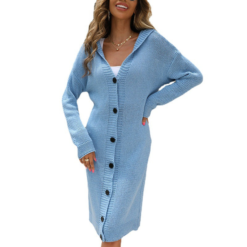 Damen Grobstrickjacke mit Kapuze und eleganten Knopfdetails Mirla-Eva Jonsson