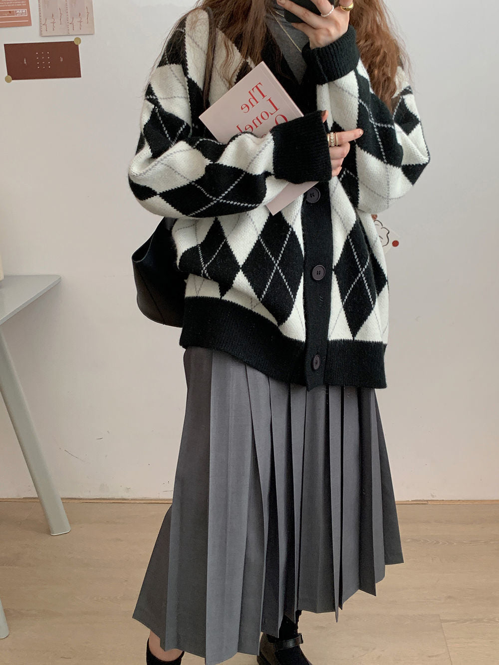 Damen Grobstrickjacke mit modernem Rautenmuster und Knopfverschluss Mirla-Eva Jonsson