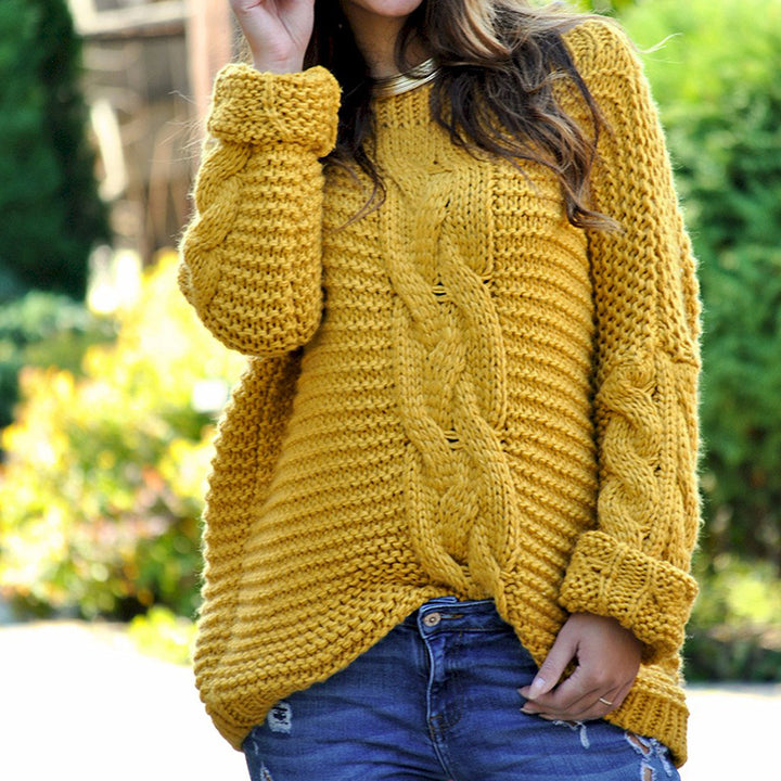 Damen Grobstrickpullover mit innovativen Zopfmustern und überschnittenen Ärmeln Mirla-Eva Jonsson