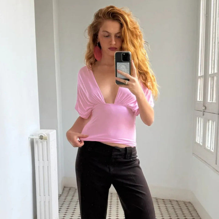 Damen Haltertop med elegant invecklad design och figurnära passform Mirla-Eva Jonsson