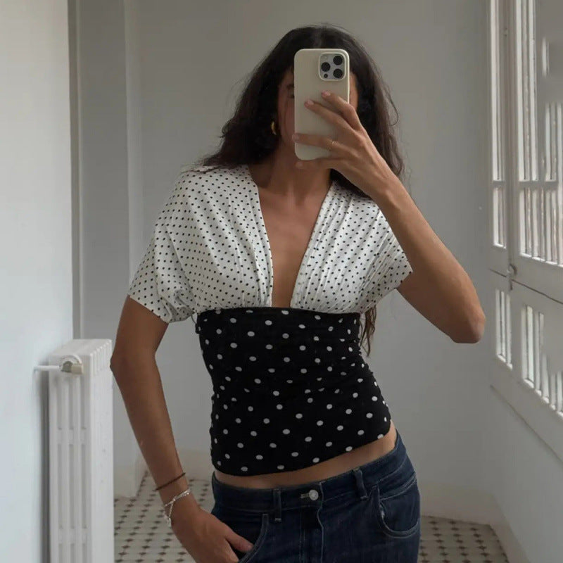 Damen Haltertop med elegant invecklad design och figurnära passform Mirla-Eva Jonsson