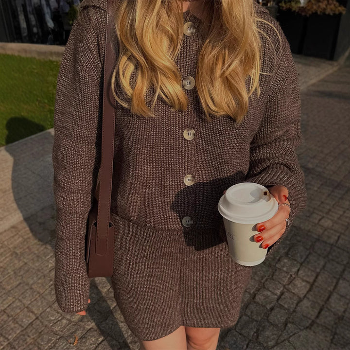 Damen Knitwear Set med eleganta knappdetaljer Mirla-Eva Jonsson