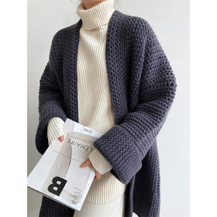 Damen Lange Strickjacke mit praktischen Taschen und modischem Zopfmuster Mirla-Eva Jonsson