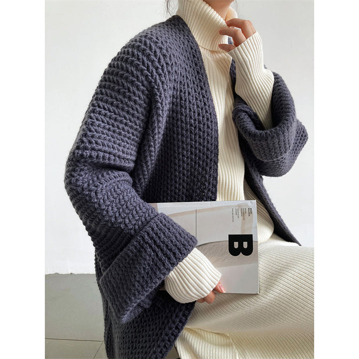 Damen Lange Strickjacke mit praktischen Taschen und modischem Zopfmuster Mirla-Eva Jonsson
