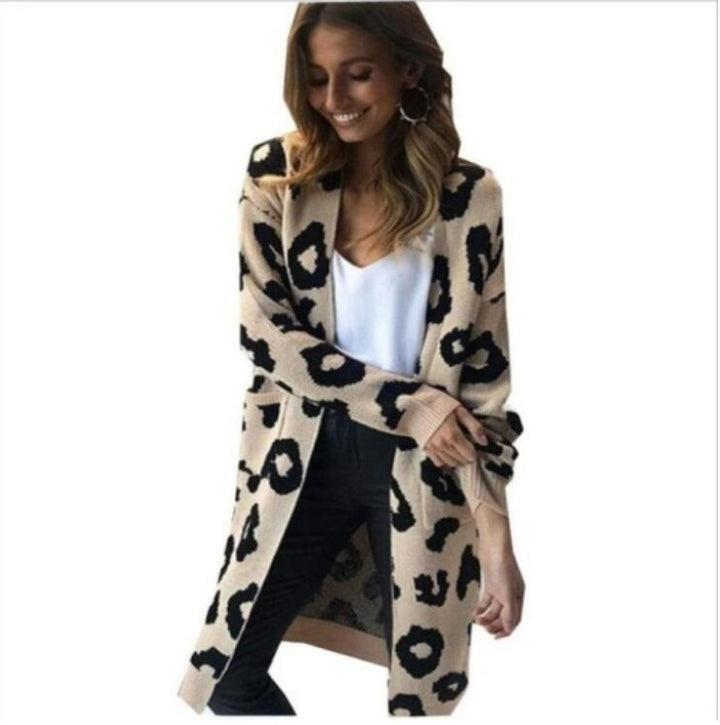 Damen Langstrickjacke mit trendigem Leopardenmuster Mirla-Eva Jonsson